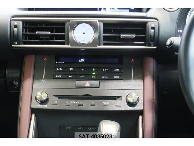 Lexus IS 2019-08 388215-9
