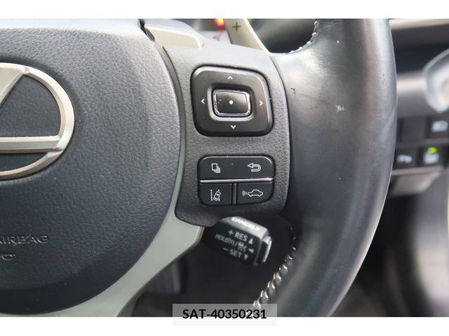 Lexus IS 2019-08 388215-14