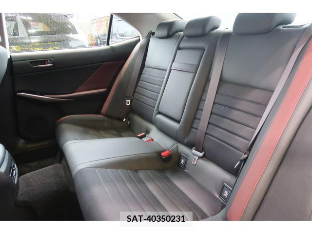 Lexus IS 2019-08 388215-27