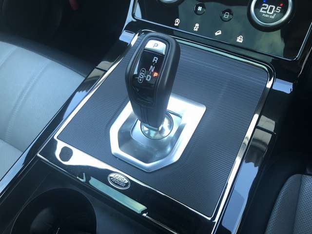 ROVER RANGE ROVER 2019-09 6748-18