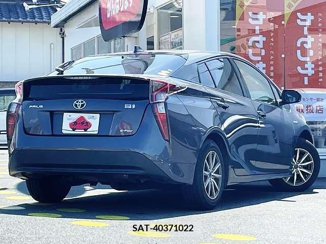 Toyota PRIUS 2017-03 350937-2