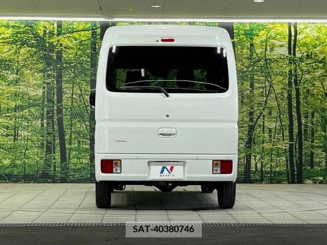 Mitsubishi MINICAB VAN 2023-08 277398-15