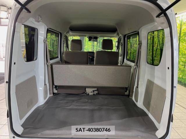 Mitsubishi MINICAB VAN 2023-08 277398-10