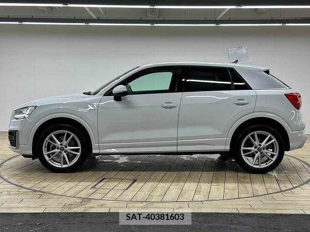 Audi Q2 2018-12 356579-17
