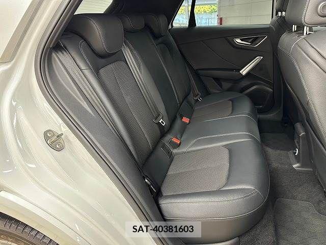 Audi Q2 2018-12 356579-8
