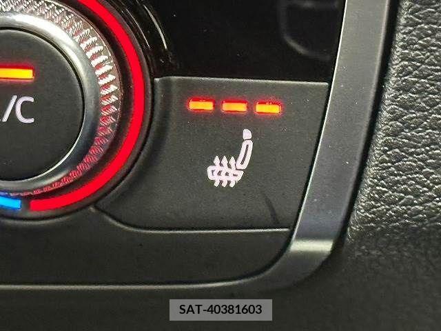 Audi Q2 2018-12 356579-4