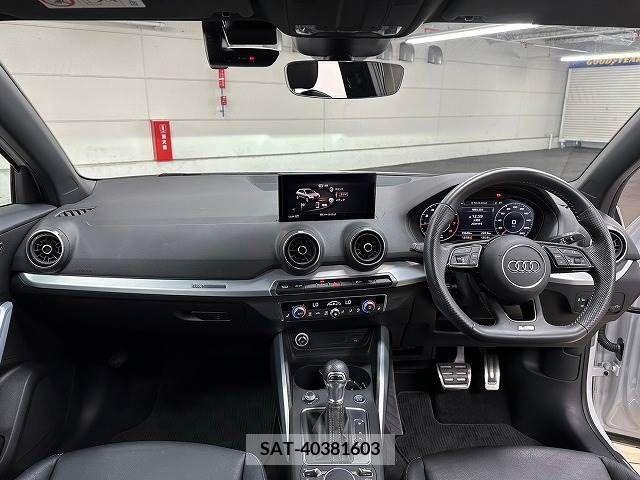 Audi Q2 2018-12 356579-1