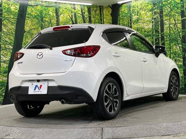 Mazda DEMIO 2014-12 183619-18