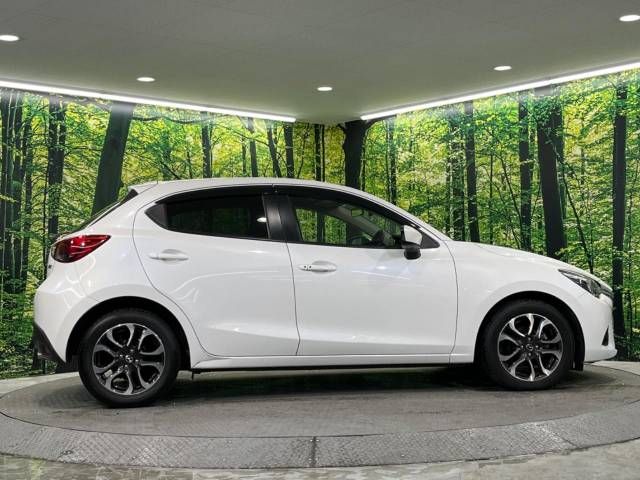 Mazda DEMIO 2014-12 183619-17