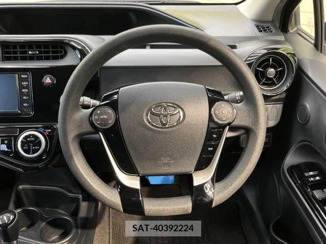 Toyota AQUA 2019-08 338225-11
