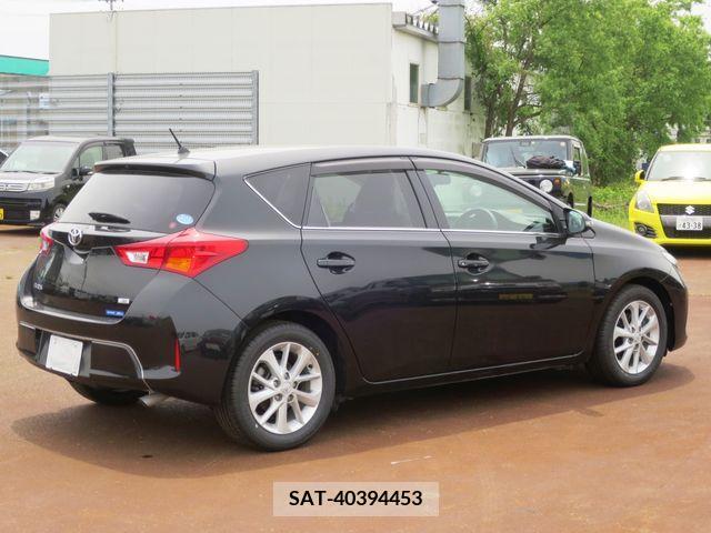 Toyota AURIS 2013-03 293254-2