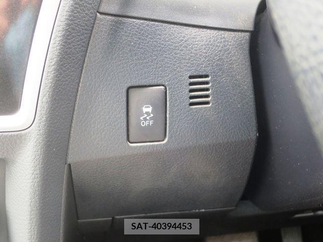 Toyota AURIS 2013-03 293254-16