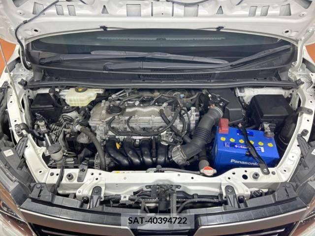 Toyota VOXY 2017-07 348548-18