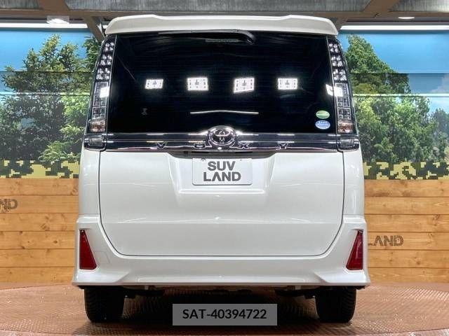 Toyota VOXY 2017-07 348548-15