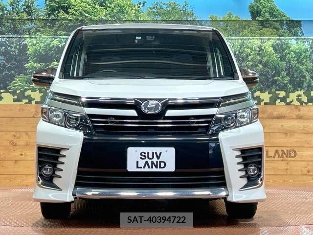 Toyota VOXY 2017-07 348548-14
