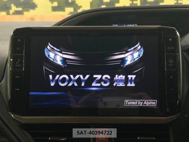 Toyota VOXY 2017-07 348548-3