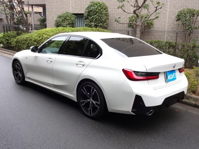 Bmw 3 SERIES 2023-06 184732-2