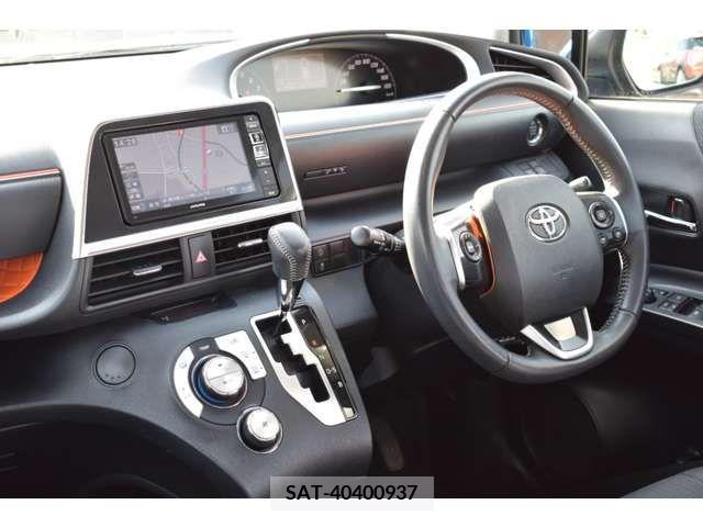 Toyota SIENTA 2015-11 214303-2