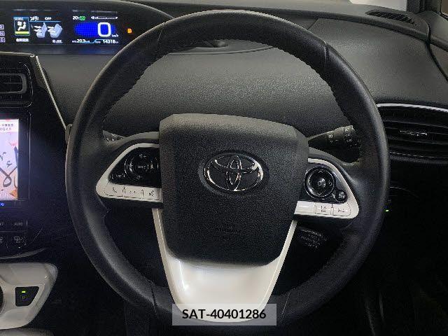 Toyota PRIUS 2017-01 228291-13