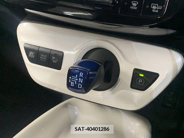 Toyota PRIUS 2017-01 228291-19