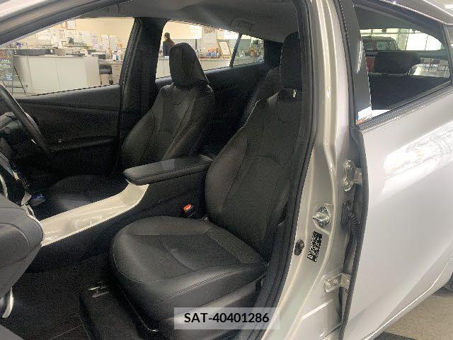 Toyota PRIUS 2017-01 228291-12