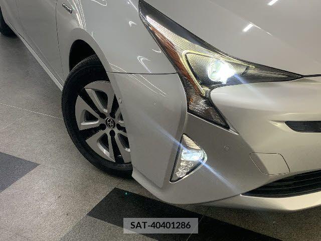 Toyota PRIUS 2017-01 228291-24