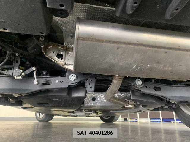 Toyota PRIUS 2017-01 228291-25