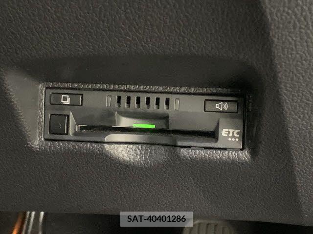 Toyota PRIUS 2017-01 228291-11