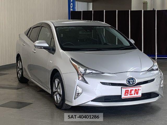Toyota PRIUS 2017-01 228291-6