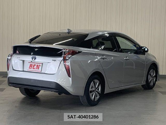 Toyota PRIUS 2017-01 228291-2