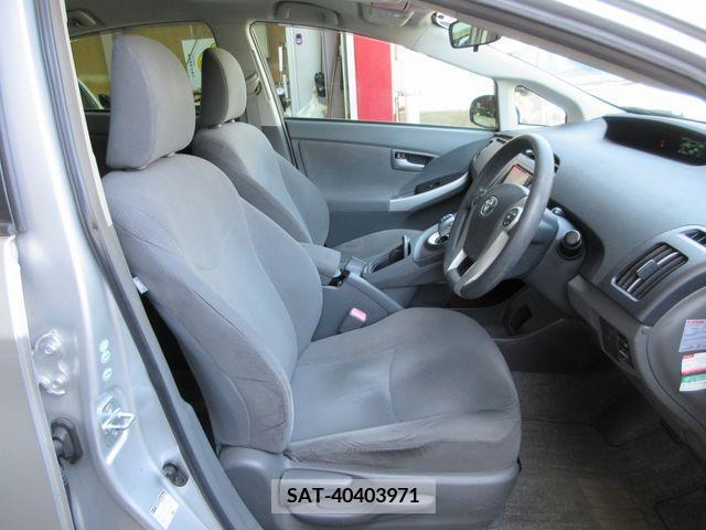 Toyota PRIUS 2011-06 298203-9