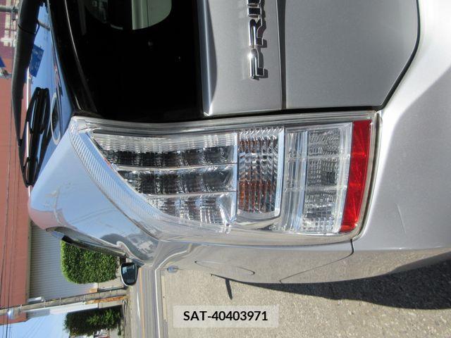 Toyota PRIUS 2011-06 298203-17