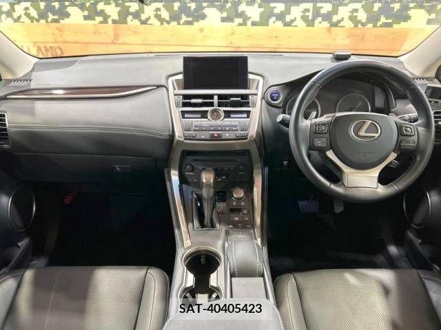 Lexus NX 2015-04 275679-1