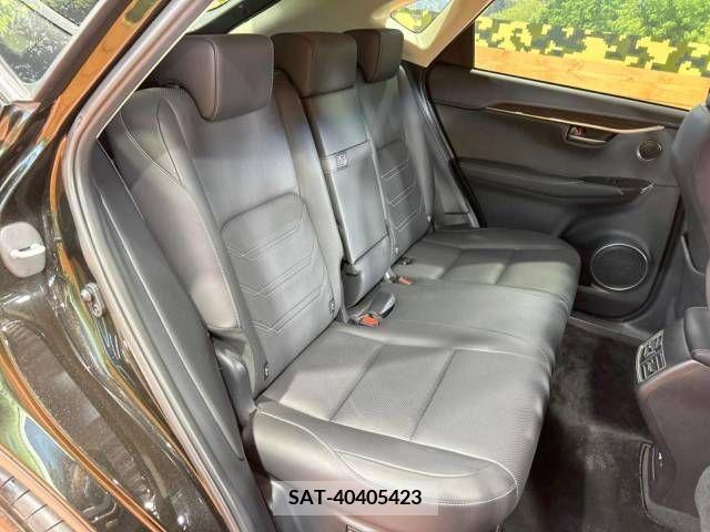 Lexus NX 2015-04 275679-9