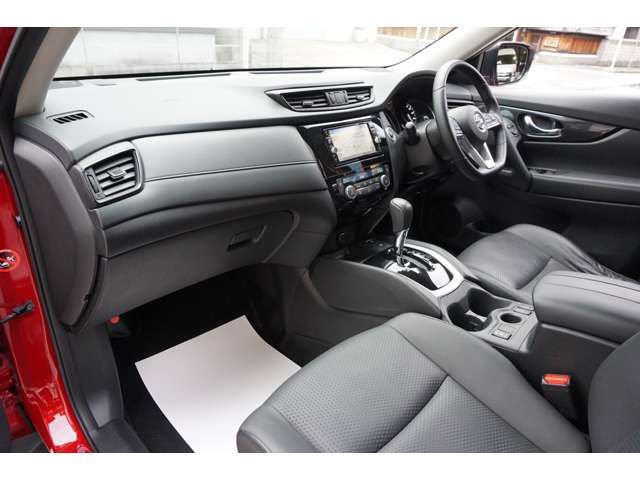 Nissan X-TRAIL 2018-01 5437-15