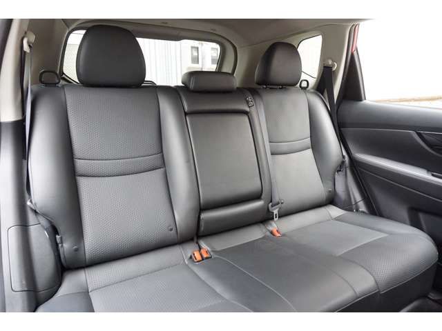 Nissan X-TRAIL 2018-01 5437-17
