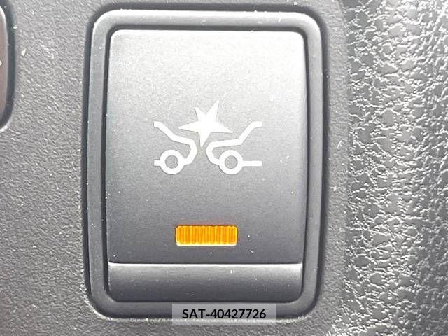 Nissan NOTE 2016-02 365494-8