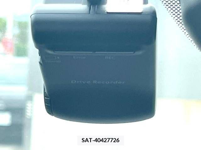 Nissan NOTE 2016-02 365494-11