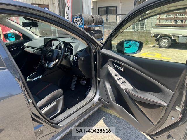 Mazda DEMIO 2015-12 267992-5