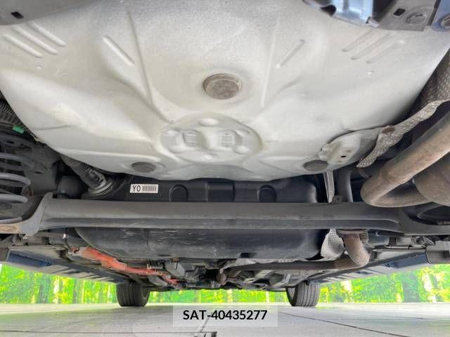 Toyota AQUA 2013-08 389363-19
