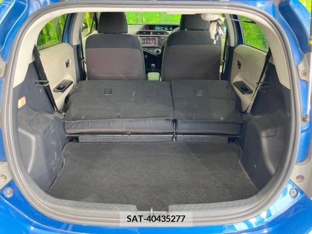 Toyota AQUA 2013-08 389363-10