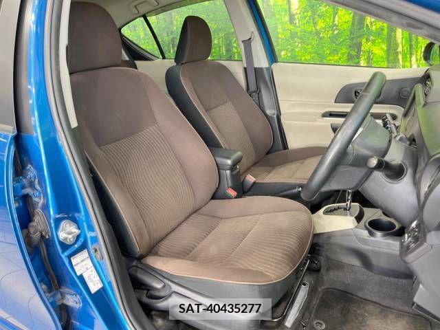 Toyota AQUA 2013-08 389363-8