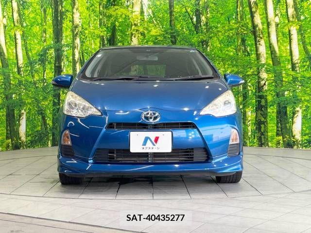 Toyota AQUA 2013-08 389363-14