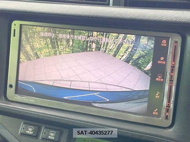 Toyota AQUA 2013-08 389363-3