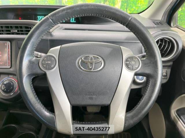 Toyota AQUA 2013-08 389363-11