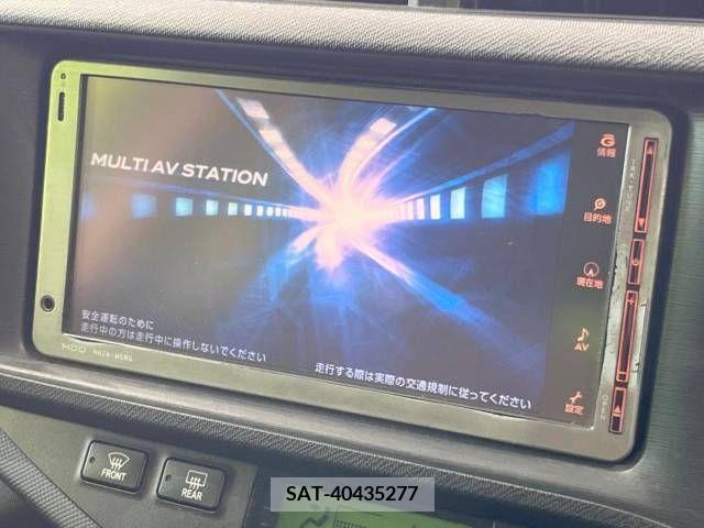 Toyota AQUA 2013-08 389363-2