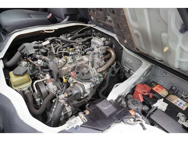 Toyota HIACE COMMUTER 2018-06 3584-11