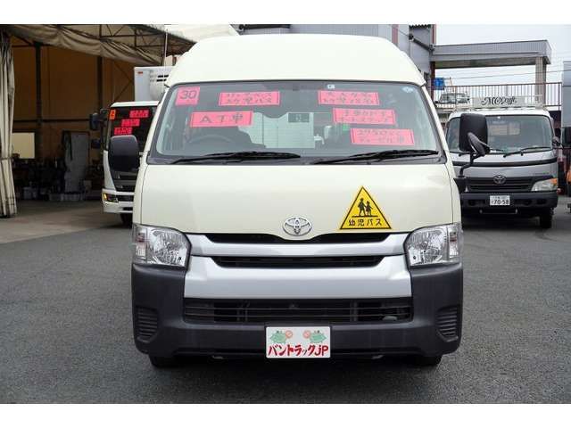 Toyota HIACE COMMUTER 2018-06 3584-1