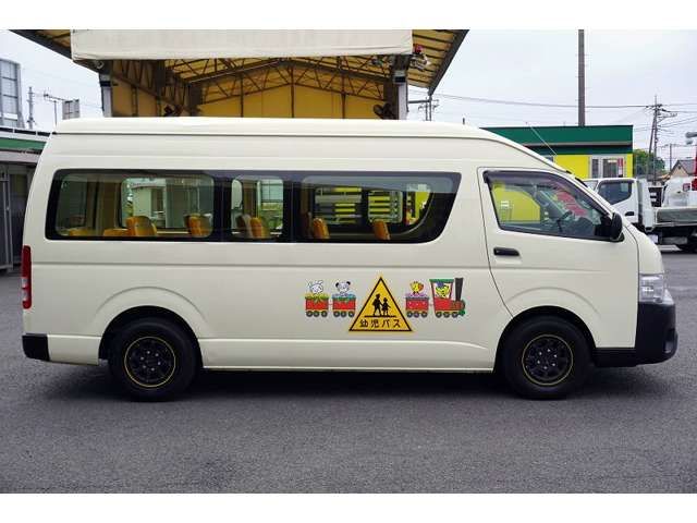 Toyota HIACE COMMUTER 2018-06 3584-4