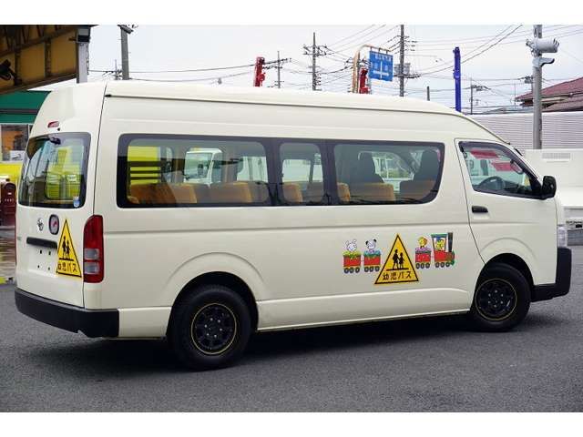 Toyota HIACE COMMUTER 2018-06 3584-7
